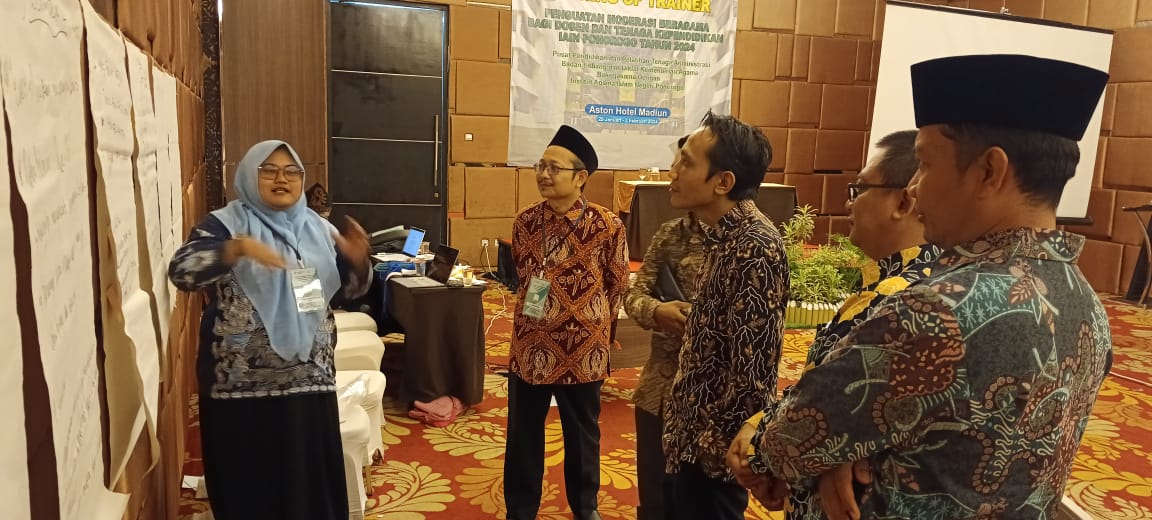 Menuju Transformasi Dosen Dan Pimpinan Fakultas Syariah Iain Ponorogo