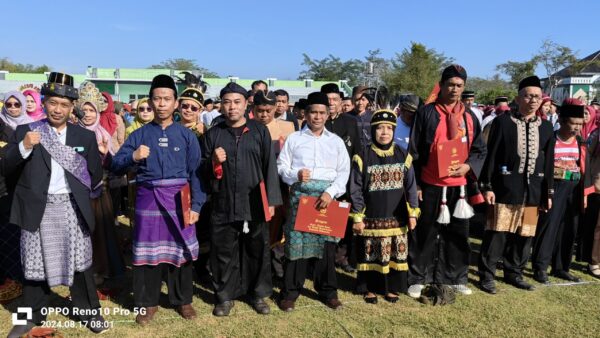 Warna-Warni Budaya dalam Upacara Bendera HUT RI ke-79 di IAIN Ponorogo (4)