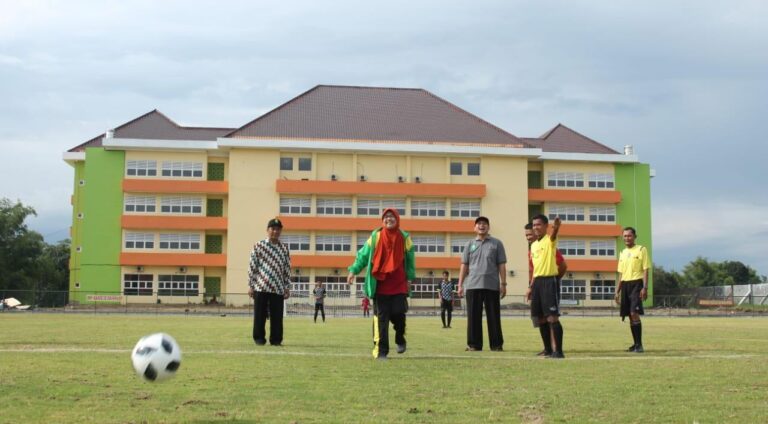 Pembukaan lapangan sepakbola IAIN Ponorogo Kampus 2